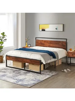 Двуспальная кровать на платформе из металла и дерева Alden Design, коричневая в деревенском стиле